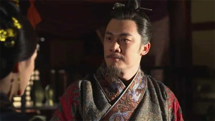 庸芮为什么喜欢赢夫人（青梅竹马）