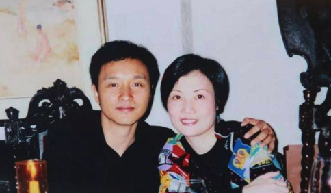 张国荣前经纪人:正在筹划哥哥逝世20周年演唱会