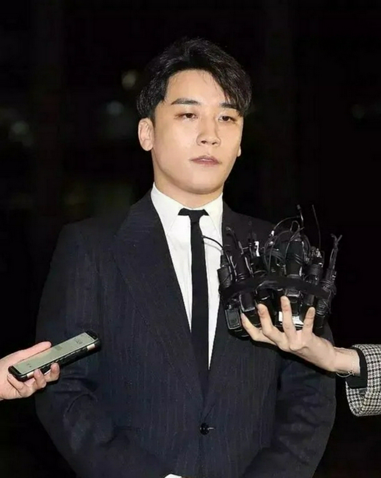 Bigbang胜利退役延迟 正在军队教导所等待二审