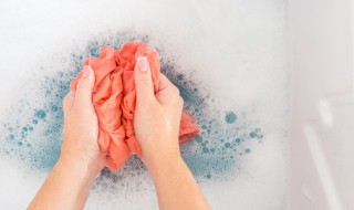 茶叶水怎么洗 衣服上的茶叶水怎么洗掉