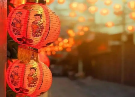 一个人在外面过年要通宵开灯吗20223