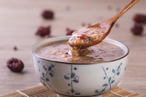 禁食禁水后为什么还呕吐
