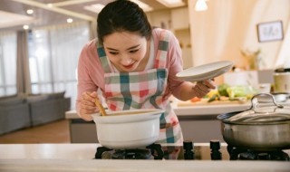 煲汤用新鲜莲子可以吗 可以用莲子煲汤吗