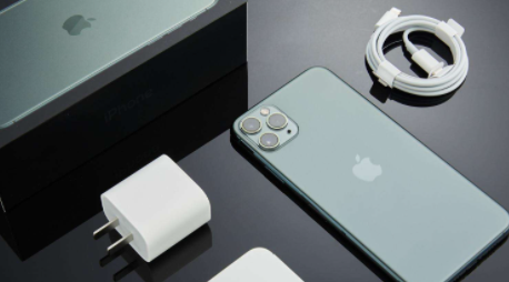 iphone13用以前的充电器伤电池吗