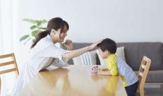 孩子胆子小缺乏安全感怎么办 孩子胆子小缺乏安全感如何引导