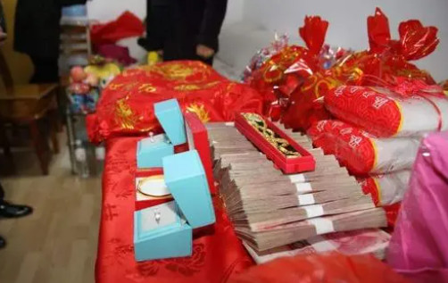 浙江结婚彩礼一般多少钱(浙江结婚彩礼1般)