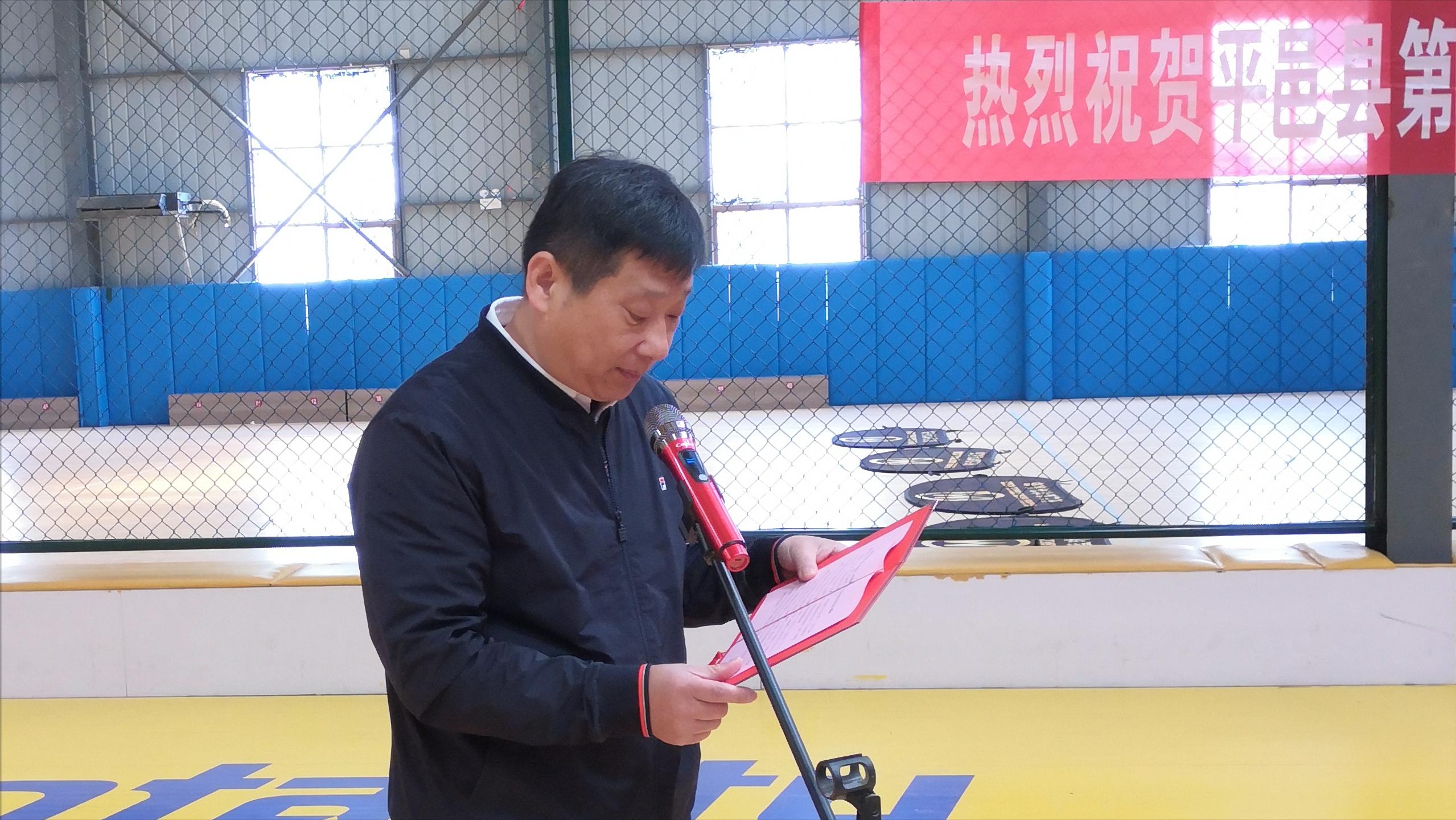 平邑县哪里有篮球比赛的(平邑县第十一届全民健身运动会暨第十一届百佳乐“篮协杯”男子篮球联赛盛大开幕！)