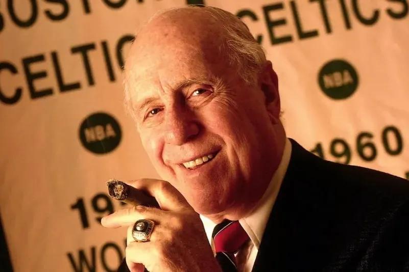 nba的哪些教练(美媒列出了NBA篮球史最伟大的25名教练，泰伦卢第25名，科尔第5名)