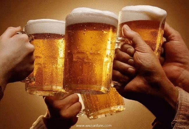 简单又大气的敬酒话“全桌人刮目相看”