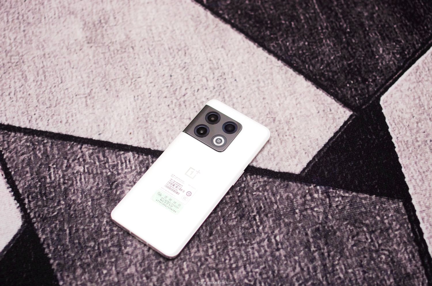 哈苏影像2.0、12G+512G的手机用起来怎么样:一加10 Pro 胖达白体验