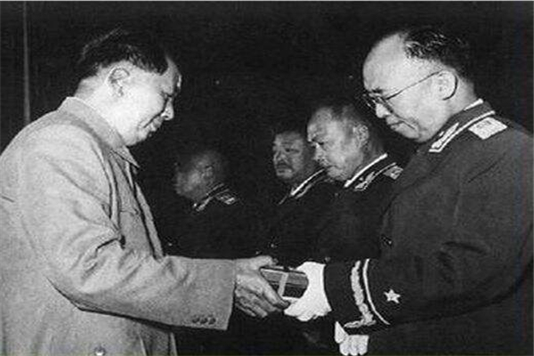 十大元帅十大将军排名