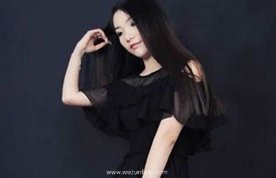 抖音漆黑的灯下一个人会害怕是什么歌 歌曲《放不下想又怕》演唱者及歌词介绍