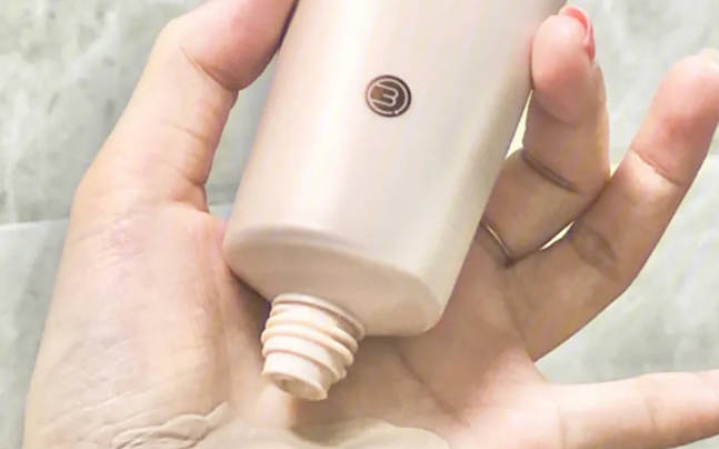 如何正确使用bb霜 bb霜的功效有哪些