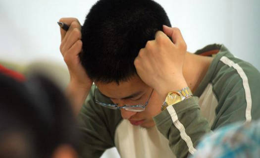 要高考了睡眠不好怎么调节（放松心态）