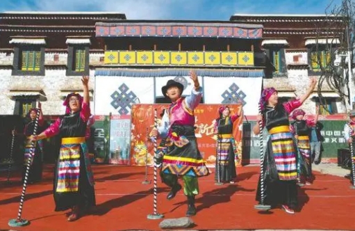 策门林社区药王山社区联合举办“庆元旦 迎新年”文艺演出