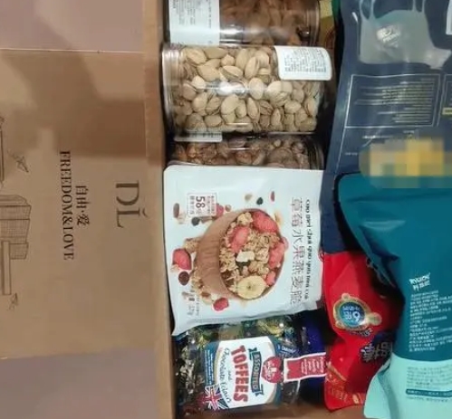 胖东来发福利品温暖退休员工心，传递企业温情关怀