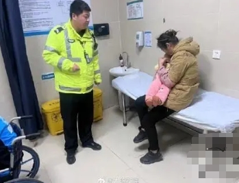 小兔子咬伤11个月婴儿手指：家长须知的安全警示