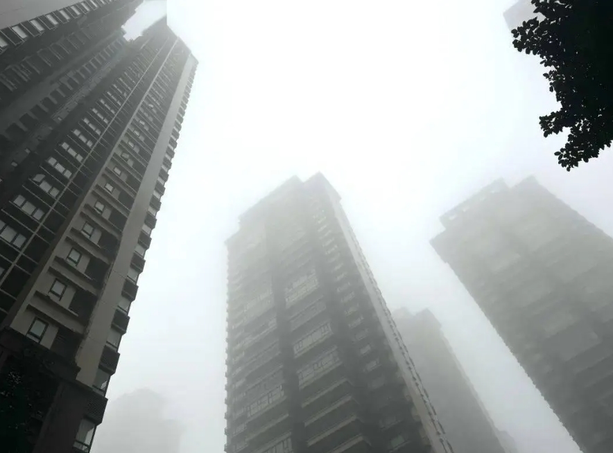 广东天气预报：冷空气袭来，雨雾频繁，提防寒冷与交通危险