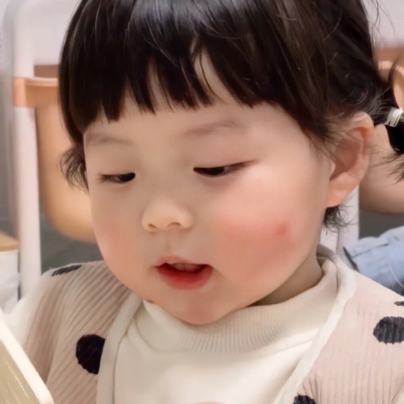 小兮兮吃饱了